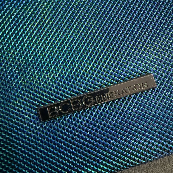 Blue Gradient Clutch - Picture 3 of 5